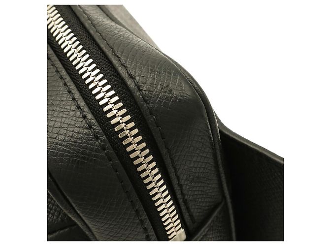 Pochete Louis Vuitton Monogram Eclipse Preto - vista 5