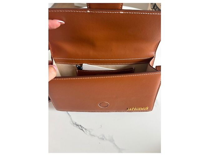 Jacquemus Borsa Le Grand Bambino in pelle marrone - vista 9