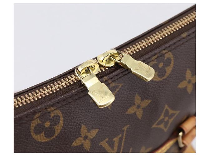 LOUIS VUITTON Monogram Coussin GM Shoulder Bag M51141 LV Auth ep16117 Monograma - vista 10