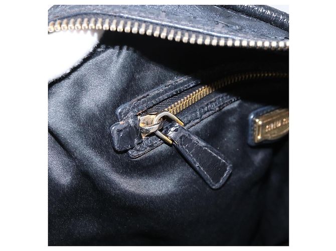 Bolsa Miu Miu em couro preto e dourado Auth 206226 - vista 37