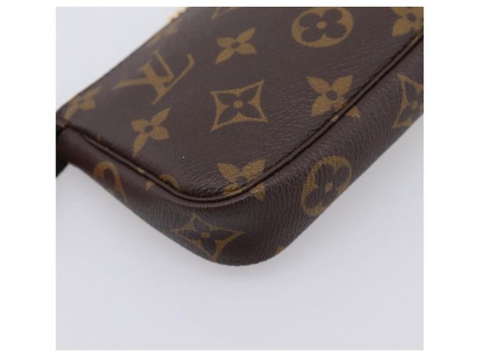 LOUIS VUITTON Vivienne Mini Pochette Accessoires Pouch M69752 LV Auth 202525M Monograma - vista 17