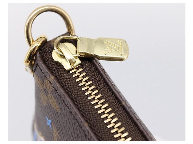 LOUIS VUITTON Vivienne Mini Pochette Accessoires Pouch M69752 LV Auth 202525M Monograma - vista 19