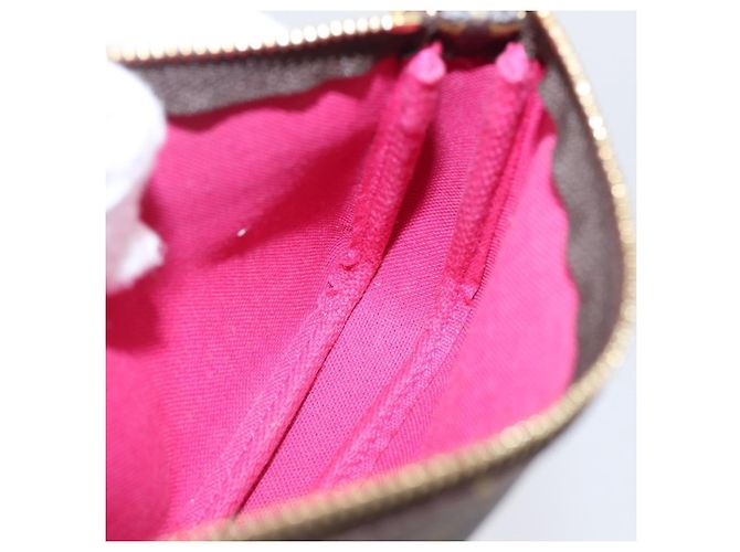 LOUIS VUITTON Vivienne Mini Pochette Accessoires Pouch M69752 LV Auth 202525M Monograma - vista 21