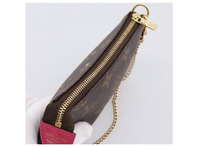 LOUIS VUITTON Vivienne Mini Pochette Accessoires Pouch M69752 LV Auth 202525M Monograma - vista 6