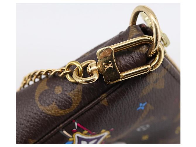 LOUIS VUITTON Vivienne Mini Pochette Accessoires Pouch M69752 LV Auth 202525M Monograma - vista 9