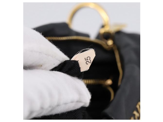 PRADA Schultertasche mit Kette aus Leder Schwarz Gold Auth 205977M Golden - Ansicht 11
