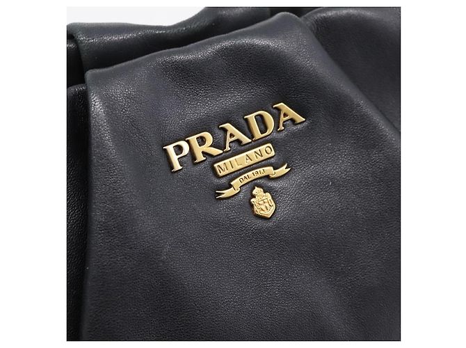 PRADA Schultertasche mit Kette aus Leder Schwarz Gold Auth 205977M Golden - Ansicht 18