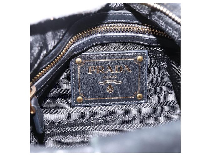 PRADA Schultertasche mit Kette aus Leder Schwarz Gold Auth 205977M Golden - Ansicht 19