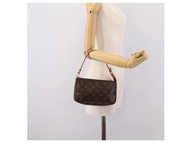 LOUIS VUITTON Monogram Pochette Accessoires Pouch M51980 LV Auth ep15898 Monograma - vista 23