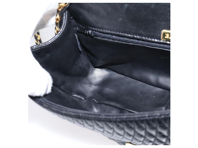 Borsa a tracolla con catena Bally in pelle nera e tono oro Auth BA16160A Nero - vista 21