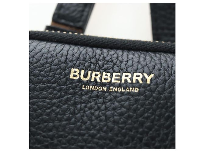 BURBERRY Shoulder Pouch Leather Black Gold Auth am12646V Schwarz Golden - Ansicht 20