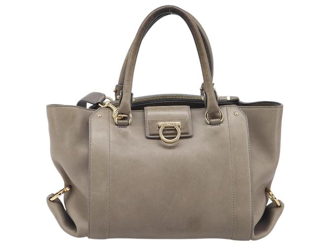 Borsa Salvatore Ferragamo Gancini in pelle 2way Grigio Oro Auth LN143 Marrone D'oro - vista 13