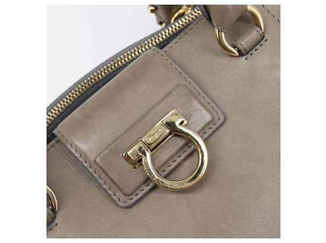 Borsa Salvatore Ferragamo Gancini in pelle 2way Grigio Oro Auth LN143 Marrone D'oro - vista 23