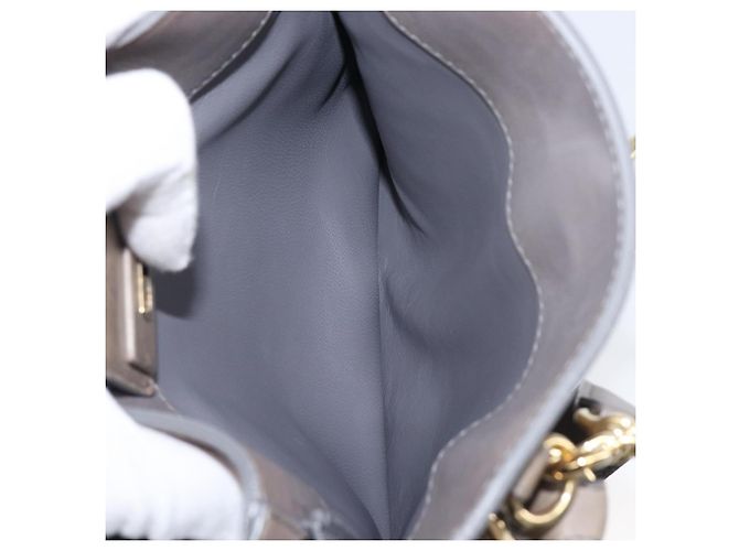 Borsa Salvatore Ferragamo Gancini in pelle 2way Grigio Oro Auth LN143 Marrone D'oro - vista 32