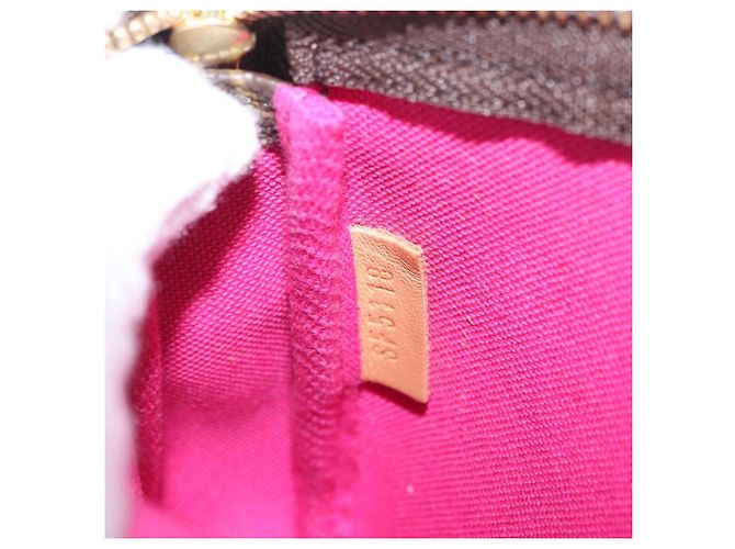 LOUIS VUITTON Ski Bear Mini Pochette Accessoires Pouch M67769 LV Auth ka6379M Monogramma - vista 11