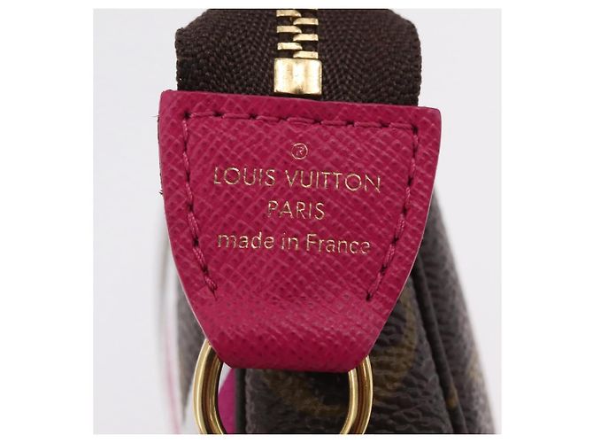 LOUIS VUITTON Ski Bear Mini Pochette Accessoires Pouch M67769 LV Auth ka6379M Monogramma - vista 18
