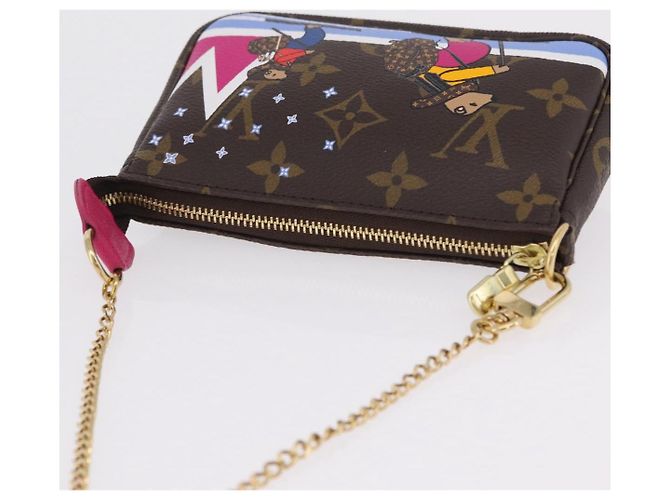 LOUIS VUITTON Ski Bear Mini Pochette Accessoires Pouch M67769 LV Auth ka6379M Monogramma - vista 6
