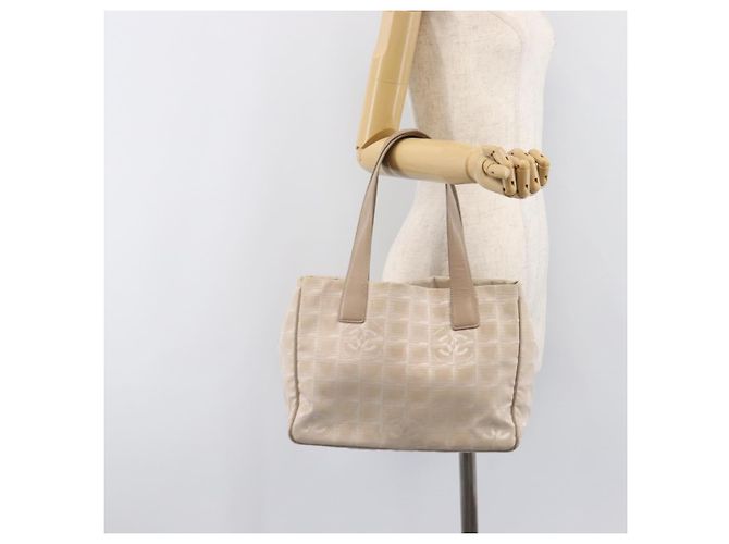 Borsa Tote CHANEL New Travel Line Canvas Beige CC Tono Oro Auth gh2368 - vista 26