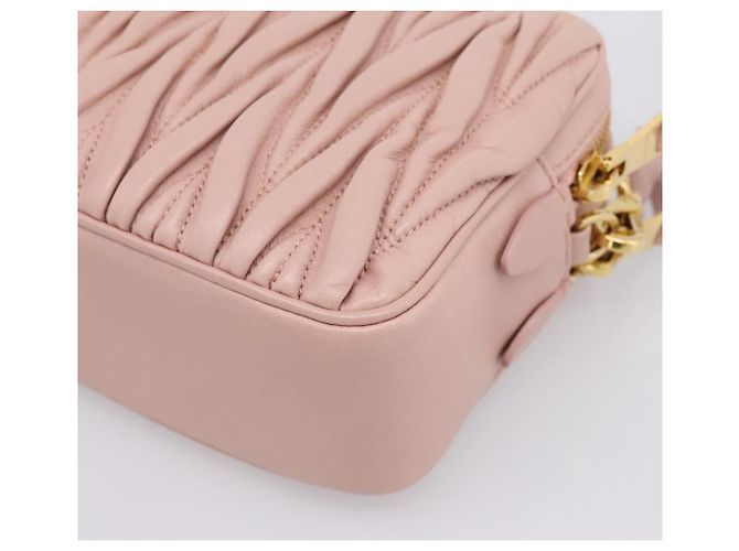 Borsa a tracolla Miu Miu Matelassé in pelle Rosa Oro Auth ar14289M D'oro - vista 16