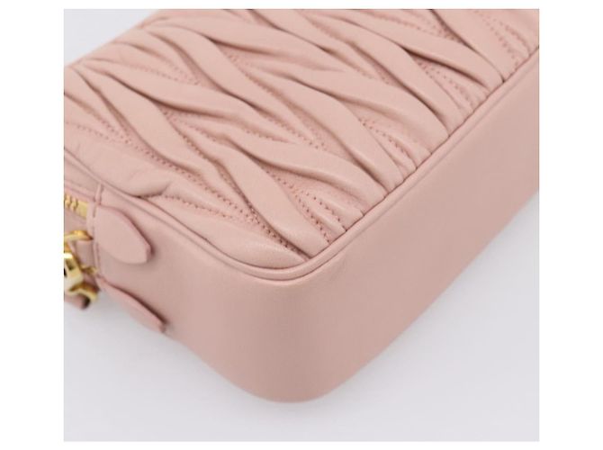 Borsa a tracolla Miu Miu Matelassé in pelle Rosa Oro Auth ar14289M D'oro - vista 17