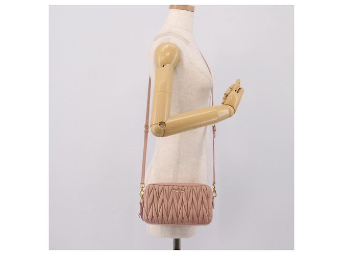 Borsa a tracolla Miu Miu Matelassé in pelle Rosa Oro Auth ar14289M D'oro - vista 24