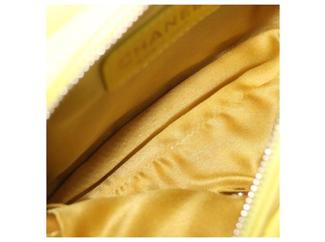 Borsa a tracolla CHANEL Matelasse con catena in pelle d'agnello Giallo Oro CC Auth ka6413M D'oro - vista 10
