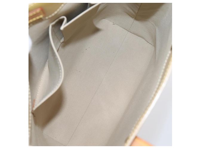Borsa a mano LOUIS VUITTON Monogram Vernis Reade MM Beige M91141 LV Auth 205928A - vista 10
