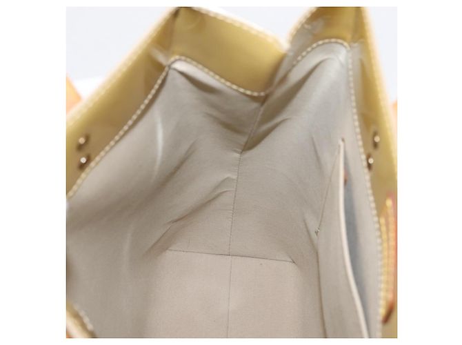 Borsa a mano LOUIS VUITTON Monogram Vernis Reade MM Beige M91141 LV Auth 205928A - vista 19