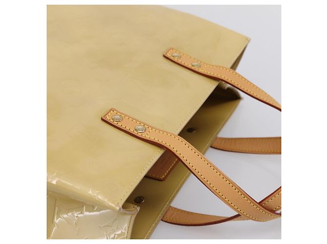 Borsa a mano LOUIS VUITTON Monogram Vernis Reade MM Beige M91141 LV Auth 205928A - vista 6
