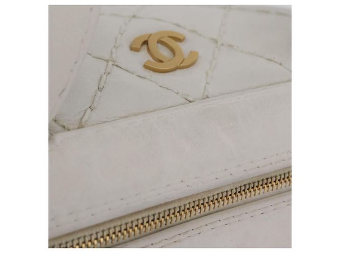 Bolsa CHANEL Wild Stitch em couro branco com detalhes dourados CC Auth mr2972 - vista 14