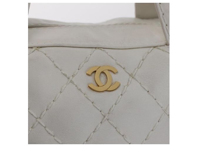 Bolsa CHANEL Wild Stitch em couro branco com detalhes dourados CC Auth mr2972 - vista 23