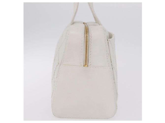 Bolsa CHANEL Wild Stitch em couro branco com detalhes dourados CC Auth mr2972 - vista 4