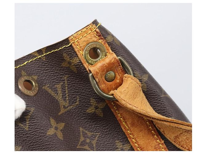Bolsa de Ombro LOUIS VUITTON Monogram Petit Noe M42226 LV Auth 197826 Monograma - vista 10