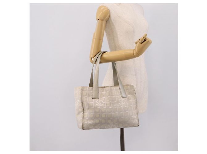 Borsa Tote CHANEL New Travel Line Canvas Beige Silver CC Auth ep16230 Argento - vista 24