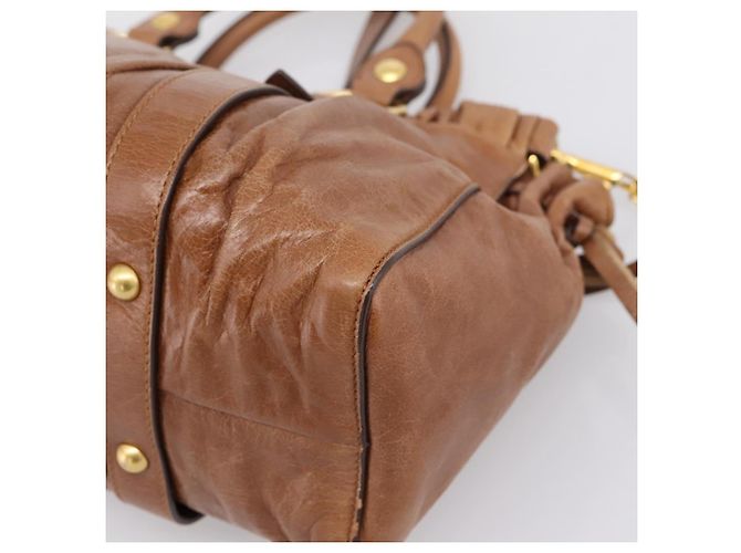 Bolsa Miu Miu em couro 2way marrom tom dourado Auth mr3024V - vista 16