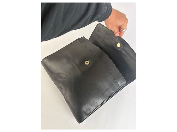 Céline Vintage Celine Triomphe Leder-Klappclutch c. 1992 Schwarz - Ansicht 7