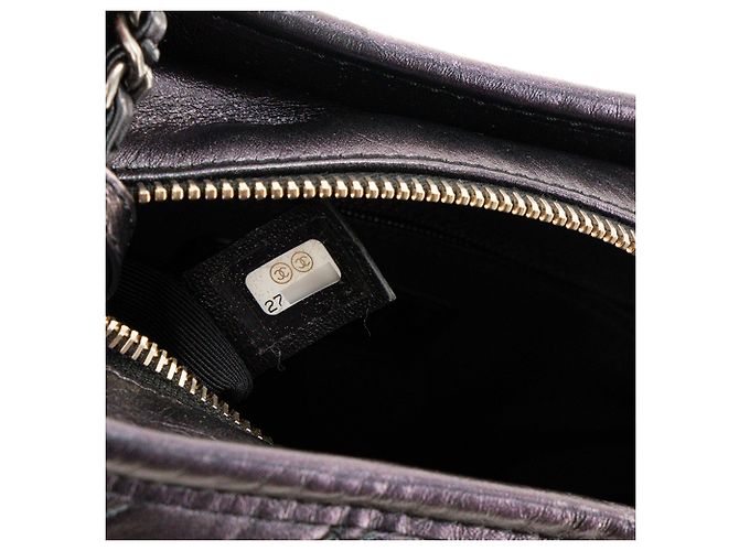 CHANEL - Borsa a tracolla Gabrielle mini in pelle stropicciata nera iridescente Nero - vista 8
