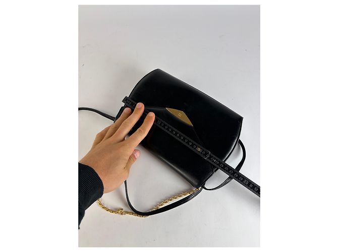 Vintage Givenchy 4G Logo Schultertasche mit Klappe Späte 1970er Black Gold Schwarz - Ansicht 9