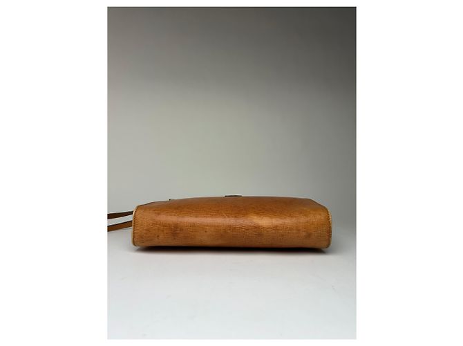 Triomphe Céline Clutch Vintage Celine in pelle martellata c. 1990 Tan Gold Cammello - vista 11