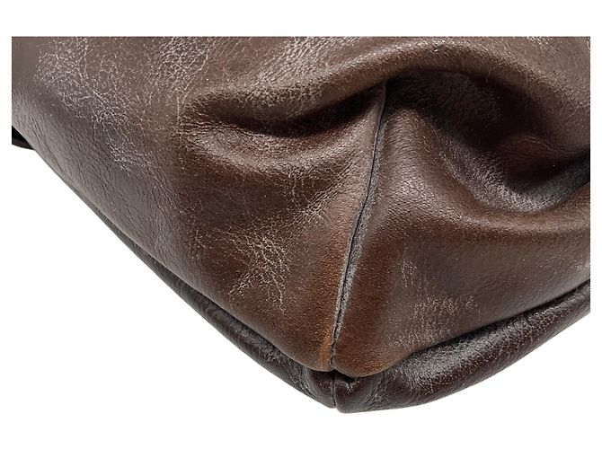 Bolsa de ombro Marni em couro marrom com ferragens douradas - vista 5