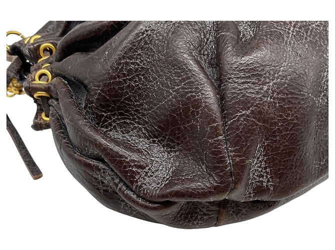 Bolsa de ombro Marni em couro marrom com ferragens douradas - vista 6