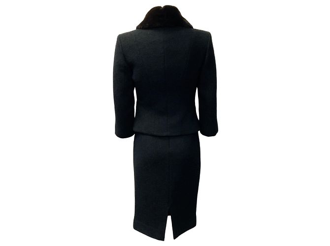 Traje de bouclé negro Michael Kors Collection con cuello de visón desmontable - vista 3