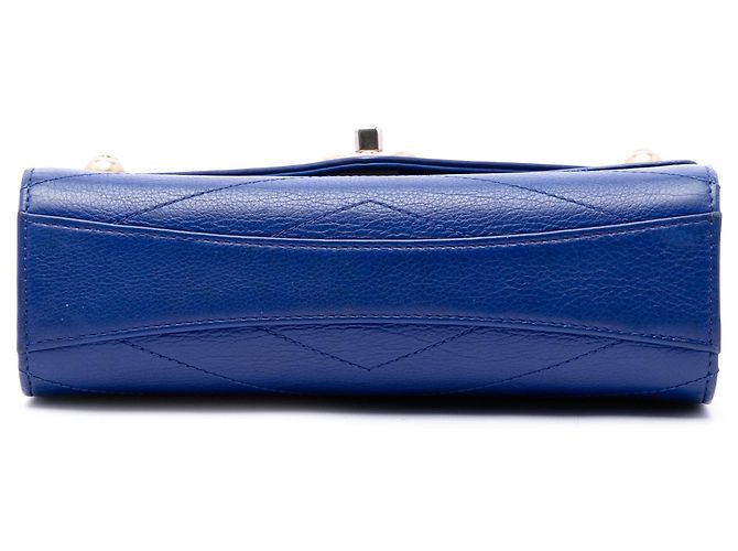 Borsa a tracolla Chanel Small Studded Chevron Calfskin Envelope Double Flap Blu - vista 3