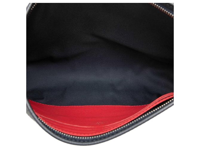 Borsa a pochette Louis Vuitton Taiga Pochette Voyage MM Blu - vista 4