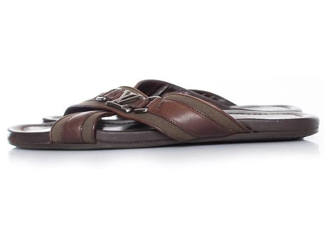 Louis Vuitton, sandali incrociati in pelle marrone - vista 2
