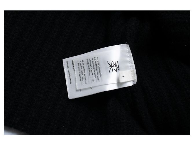 Autre Marque Lisa Yang, einschultriger Strickpullover in Schwarz - Ansicht 9