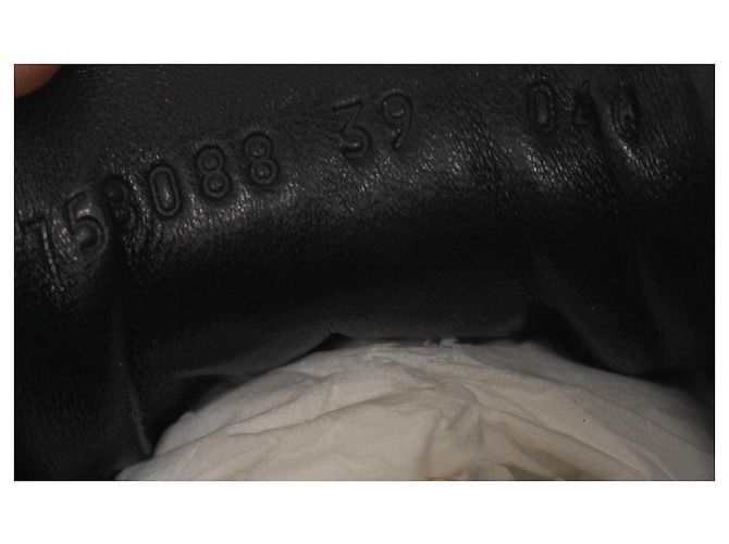 Gucci, sneaker in mesh con applicazioni di strass GG run Nero - vista 10