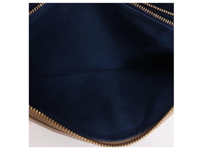 Louis Vuitton Coussin PM Monogram Embossed Schultertasche in Beige M21263 Marineblau - Ansicht 12