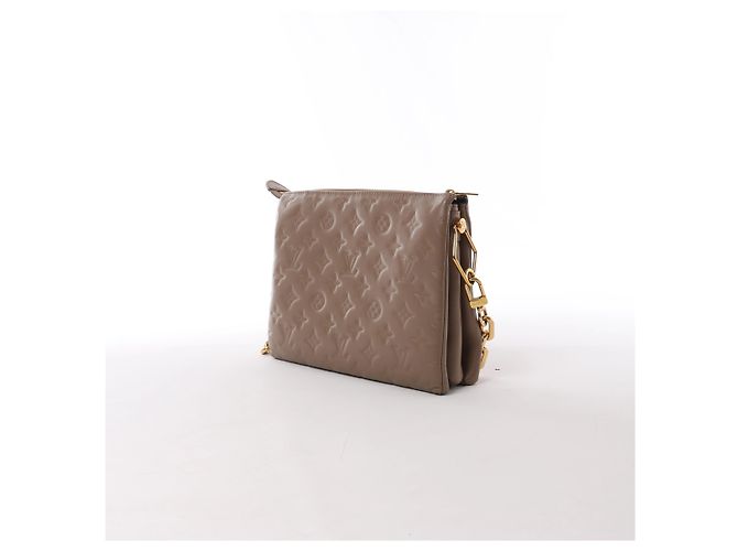 Louis Vuitton Coussin PM Monogram Embossed Schultertasche in Beige M21263 Marineblau - Ansicht 3