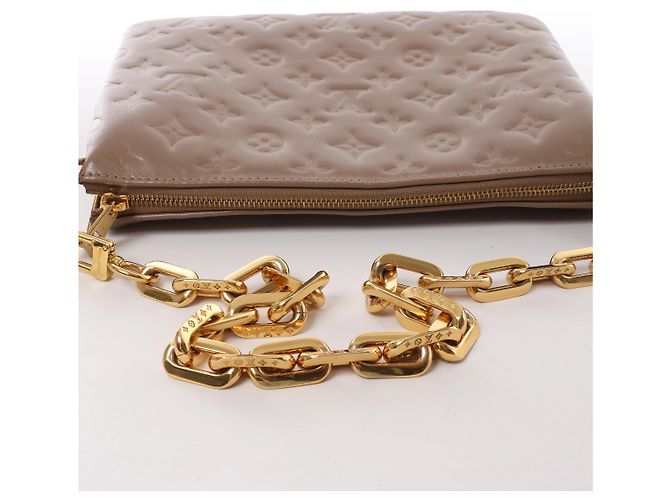 Louis Vuitton Coussin PM Monogram Embossed Schultertasche in Beige M21263 Marineblau - Ansicht 6